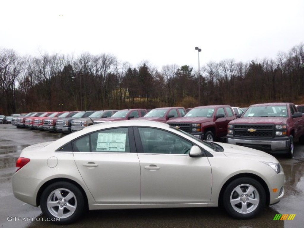 2014 Cruze LT - Champagne Silver Metallic / Medium Titanium photo #4