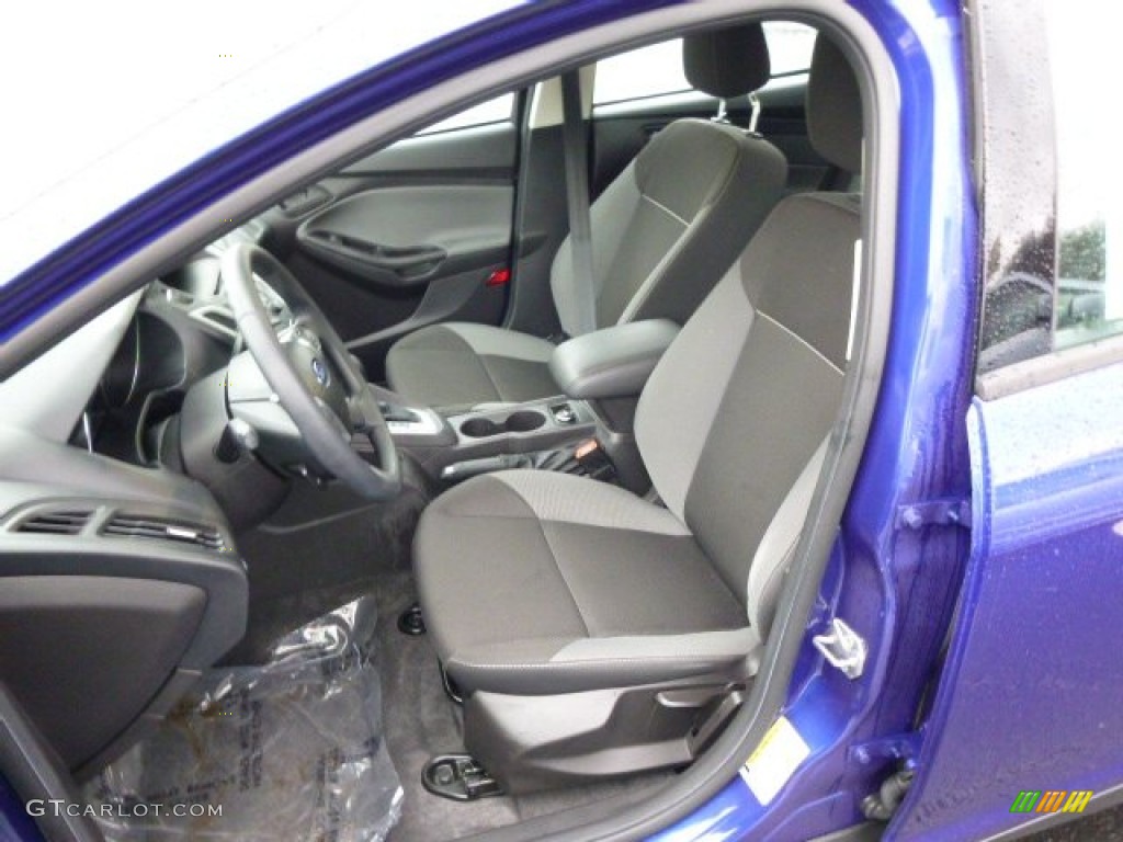 2012 Focus SE Sedan - Blue Candy Metallic / Charcoal Black photo #10