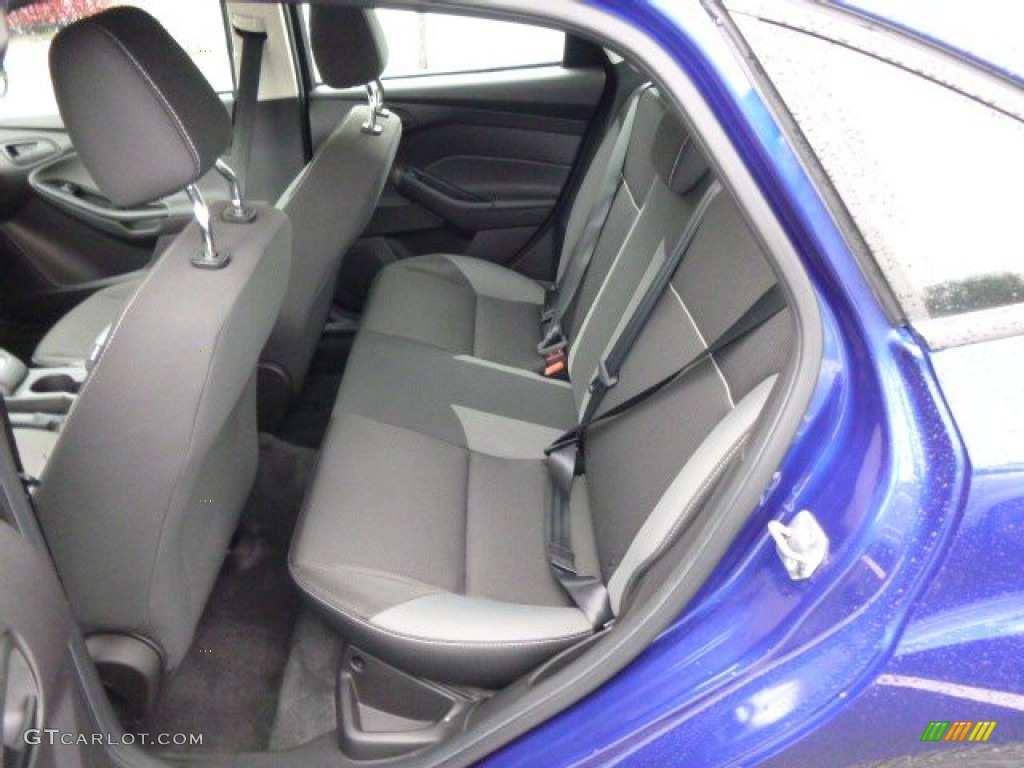 2012 Focus SE Sedan - Blue Candy Metallic / Charcoal Black photo #12
