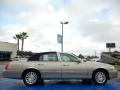 2004 Pueblo Gold Metallic Lincoln Town Car Signature  photo #6