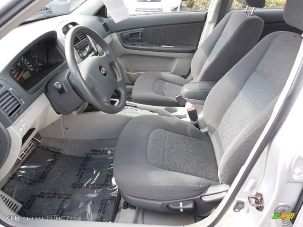 2006 Spectra SX Sedan - Clear Silver / Gray photo #4