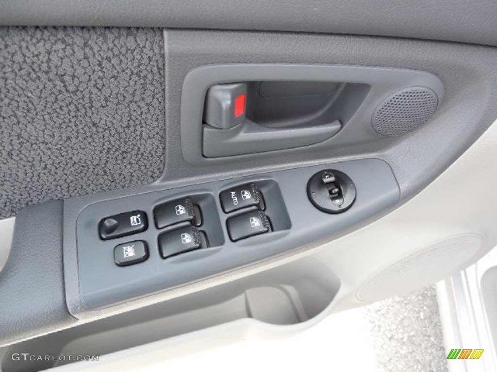 2006 Spectra SX Sedan - Clear Silver / Gray photo #17