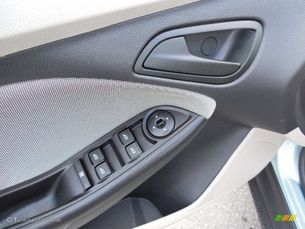 2012 Focus SE Sedan - Frosted Glass Metallic / Stone photo #17