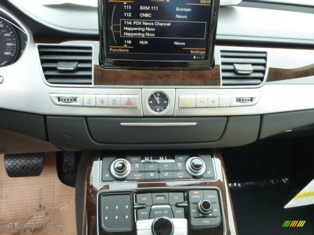 2014 Audi A8 3.0T quattro Controls Photos