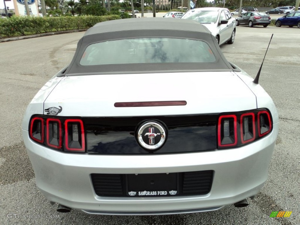 2013 Mustang V6 Convertible - Ingot Silver Metallic / Charcoal Black photo #7