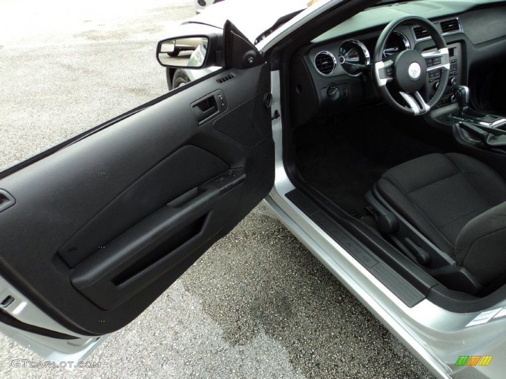 2013 Mustang V6 Convertible - Ingot Silver Metallic / Charcoal Black photo #18