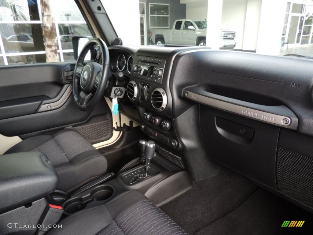 2011 Wrangler Sport 4x4 - Sahara Tan / Black photo #6