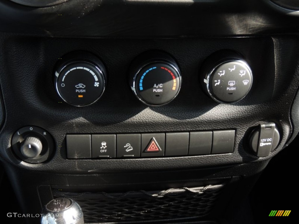 2011 Wrangler Sport 4x4 - Sahara Tan / Black photo #16