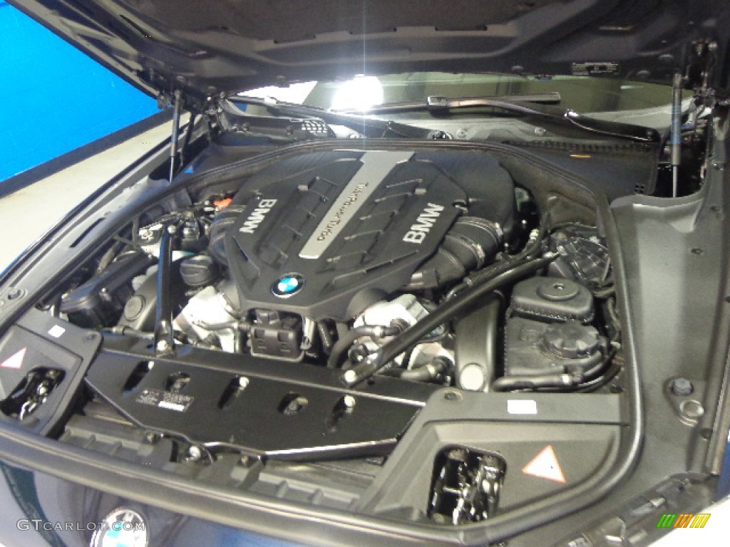 2013 BMW 5 Series 550i xDrive Sedan 4.4 Liter DI TwinPower Turbocharged DOHC 32-Valve VVT V8 Engine Photo #89628491