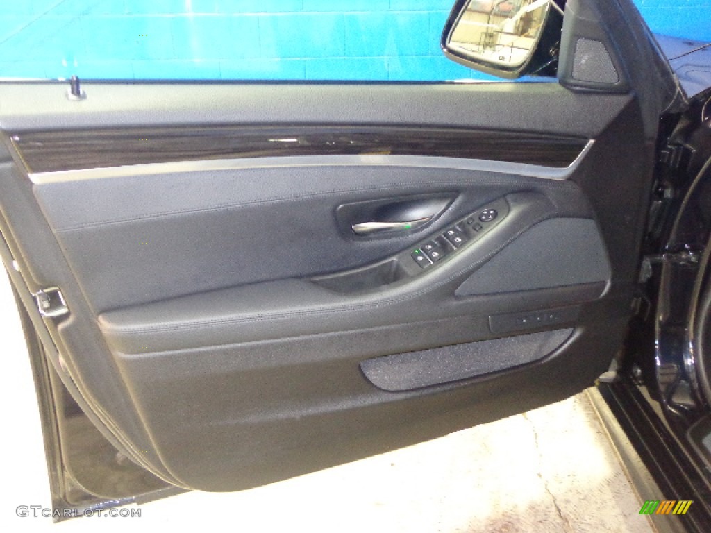 2013 BMW 5 Series 550i xDrive Sedan Door Panel Photos