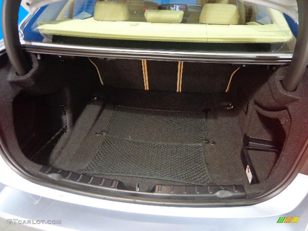 2013 3 Series 328i xDrive Sedan - Liquid Blue Metallic / Venetian Beige photo #29