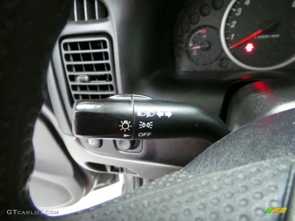2003 Mazda Tribute LX-V6 4WD Controls Photo #89634115