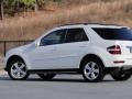 Arctic White - ML 350 4Matic Photo No. 37