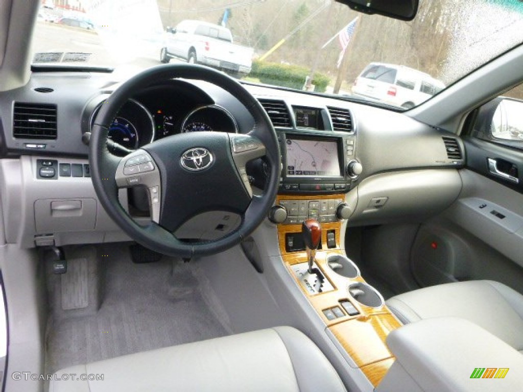 2010 Highlander Hybrid Limited 4WD - Classic Silver Metallic / Ash photo #17