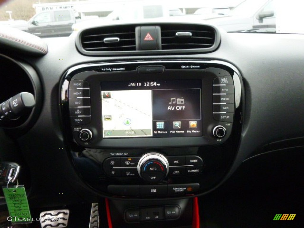 2014 Kia Soul Red Zone Special Edition Controls Photos