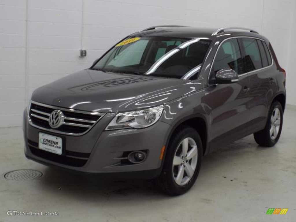 2010 Tiguan S 4Motion - Alpine Grey Metallic / Charcoal photo #4