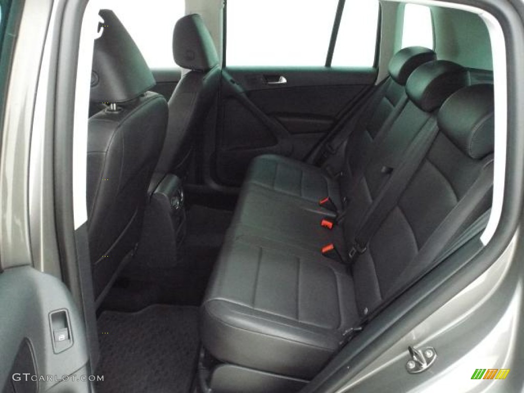 2010 Tiguan S 4Motion - Alpine Grey Metallic / Charcoal photo #26