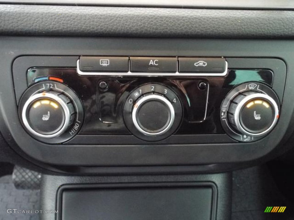 2010 Tiguan S 4Motion - Alpine Grey Metallic / Charcoal photo #31