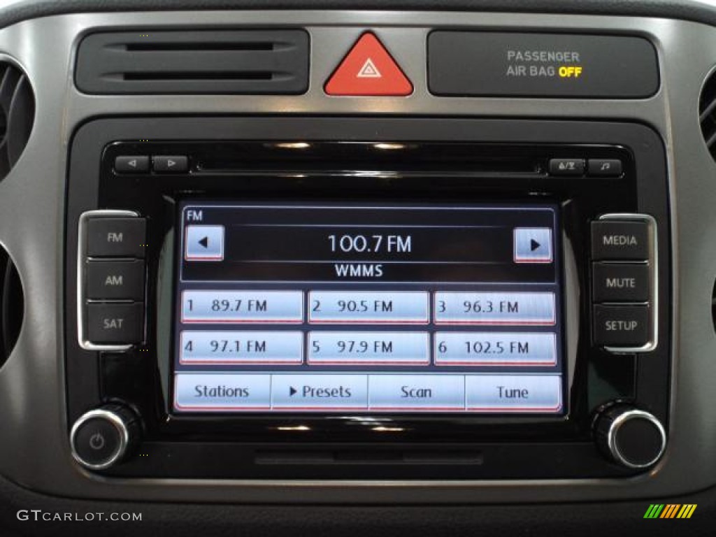 2010 Tiguan S 4Motion - Alpine Grey Metallic / Charcoal photo #32