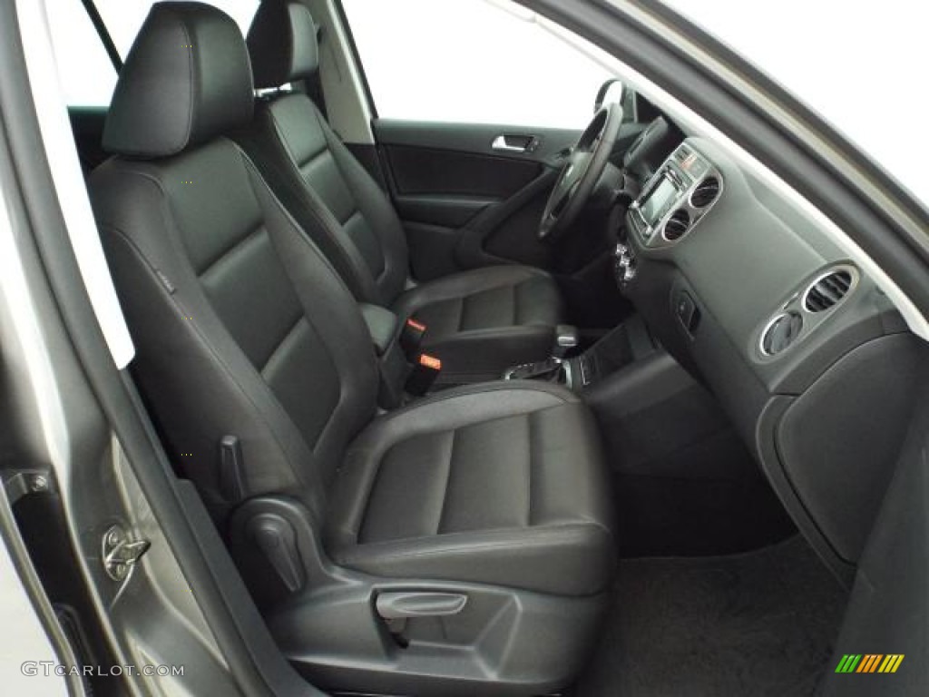 2010 Tiguan S 4Motion - Alpine Grey Metallic / Charcoal photo #37