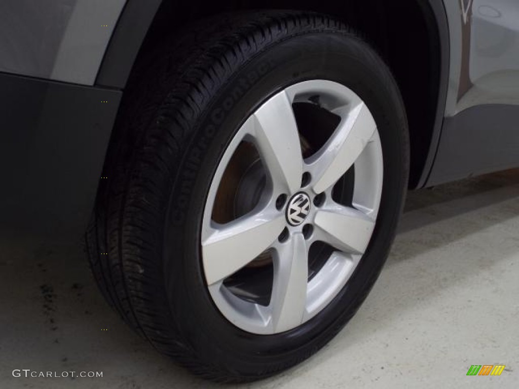 2010 Tiguan S 4Motion - Alpine Grey Metallic / Charcoal photo #39