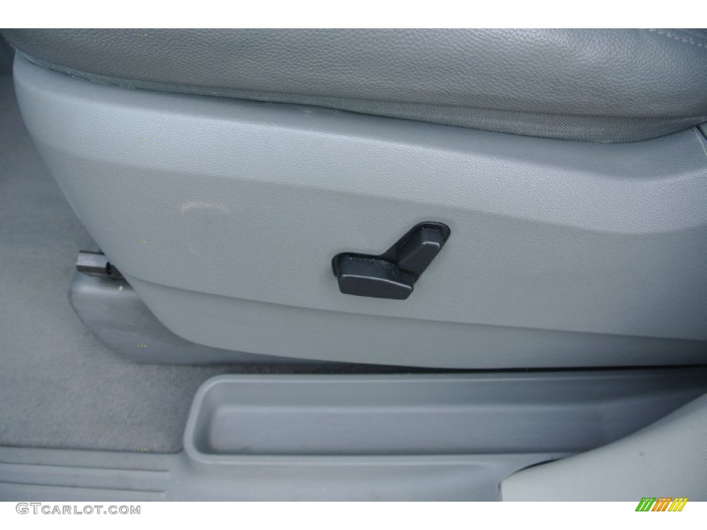 2008 Town & Country Touring - Deep Crimson Crystal Pearlcoat / Medium Slate Gray/Light Shale photo #10