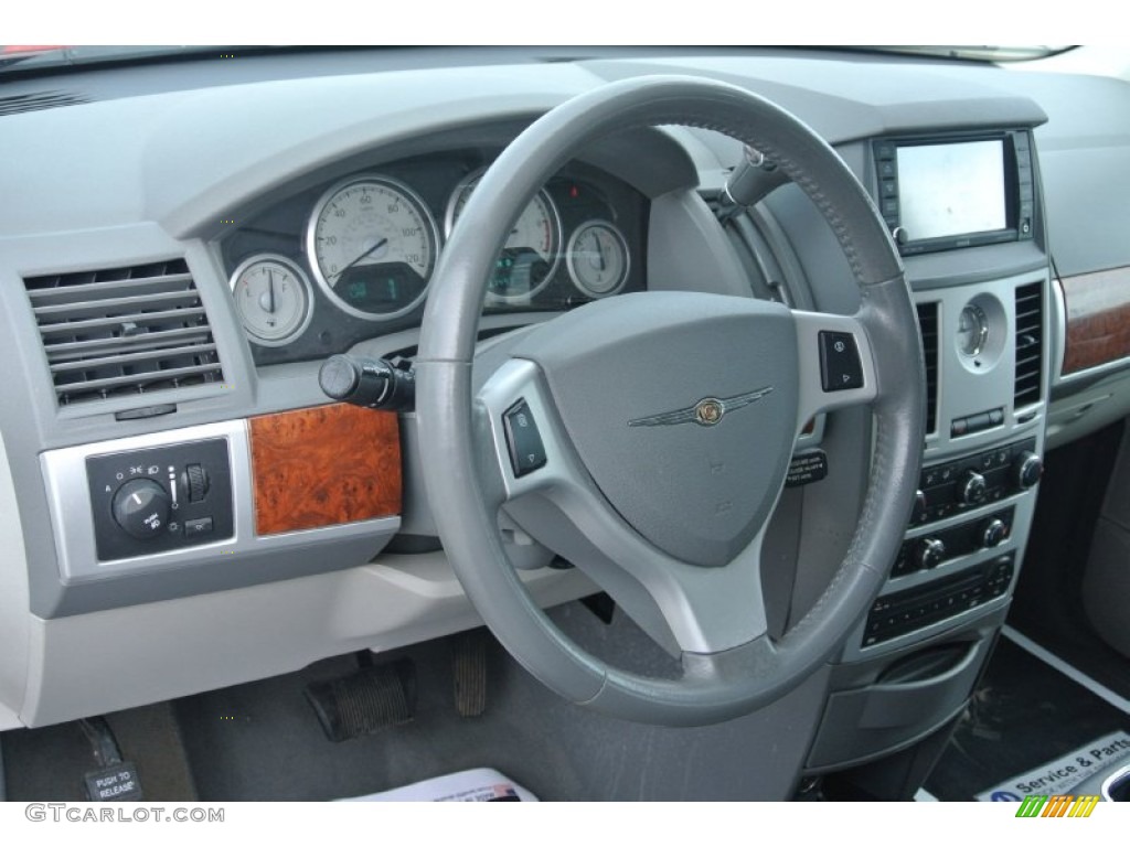 2008 Town & Country Touring - Deep Crimson Crystal Pearlcoat / Medium Slate Gray/Light Shale photo #27