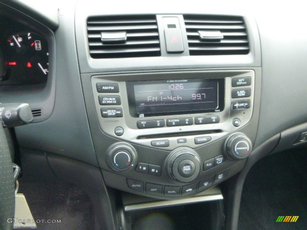 2006 Honda Accord EX-L Sedan Controls Photo #89646708