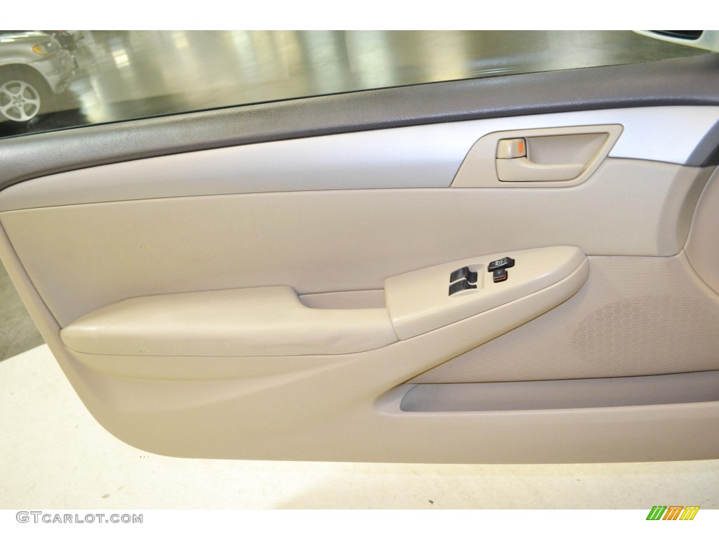 2006 Solara SE Coupe - Arctic Frost Pearl / Ivory photo #16