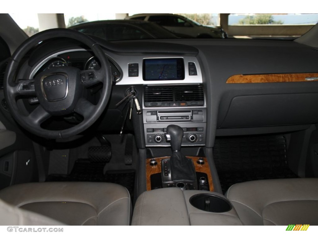 2010 Q7 3.6 Premium quattro - Daytona Gray Pearl Effect / Limestone Gray photo #30