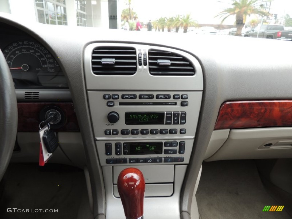 2004 Lincoln LS V6 Controls Photo #89652489