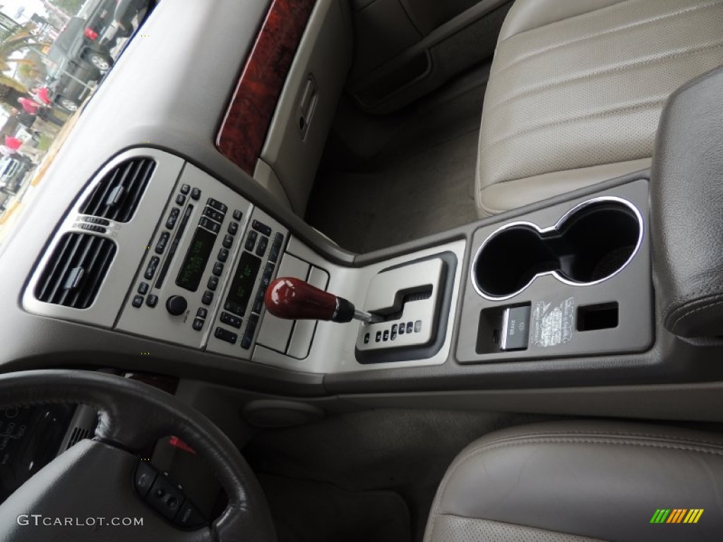 2004 LS V6 - Black Clearcoat / Shale/Dove photo #21