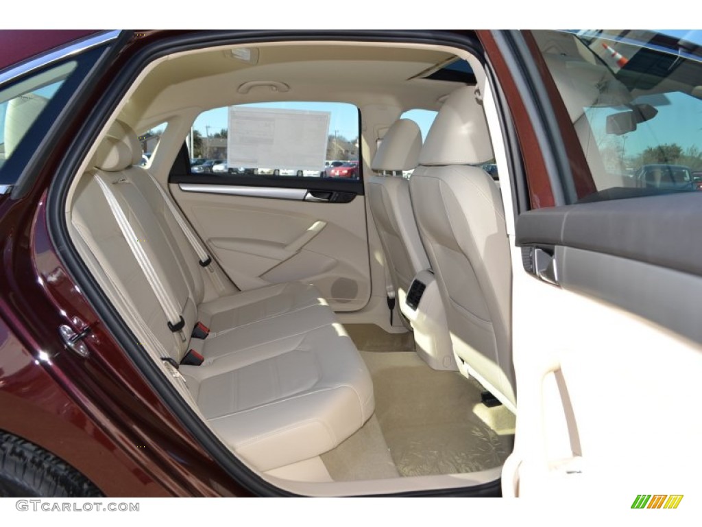 Cornsilk Beige Interior 2014 Volkswagen Passat TDI SE Photo #89653359