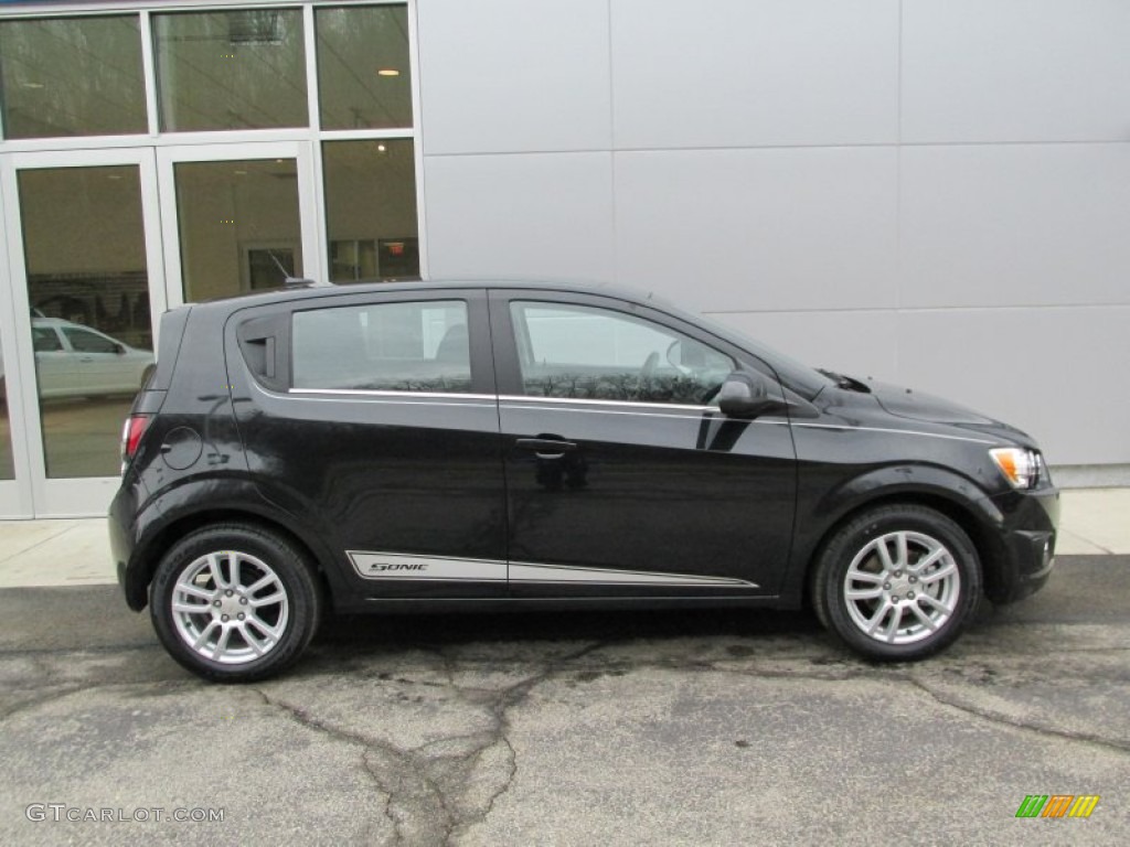 Black Granite Metallic 2013 Chevrolet Sonic LT Hatch Exterior Photo #89656941