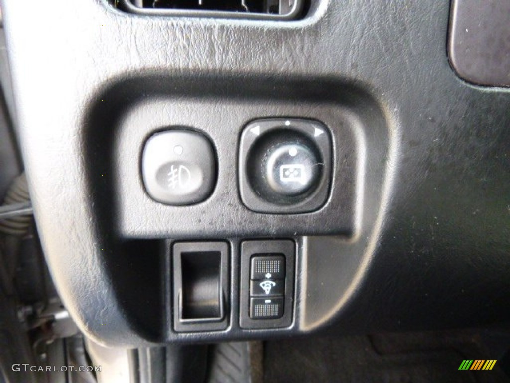 2005 Mercury Mariner Premier 4WD Controls Photo #89658099