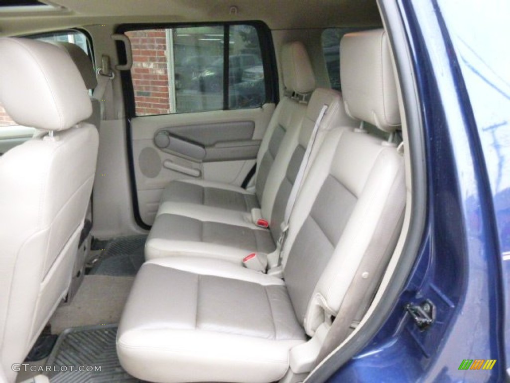 Stone Interior 2006 Ford Explorer XLT 4x4 Photo #89659821