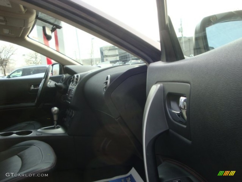 2011 Rogue SV AWD - Black Amethyst / Black photo #15