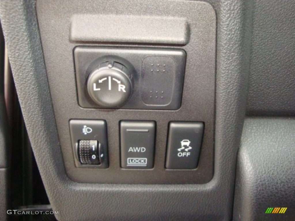 2011 Rogue SV AWD - Black Amethyst / Black photo #18