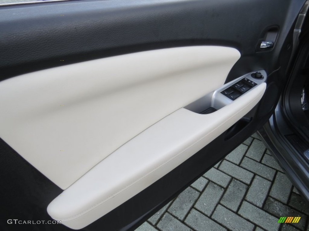 2012 Chrysler 200 Limited Hard Top Convertible Door Panel Photos