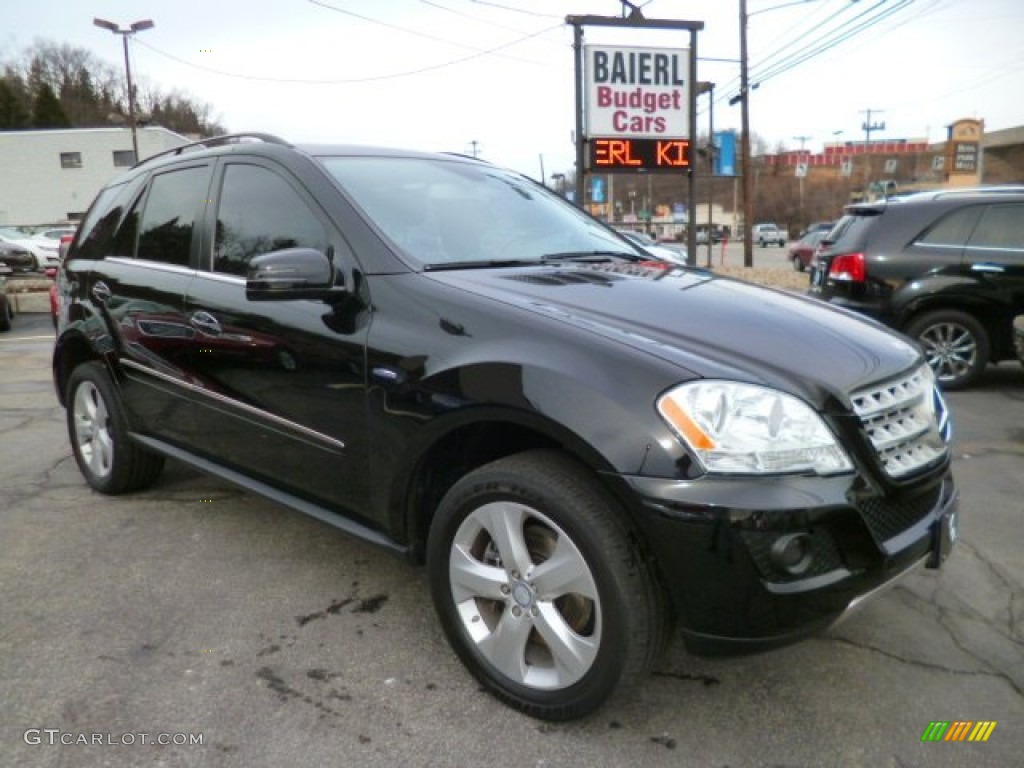 Black Mercedes-Benz ML