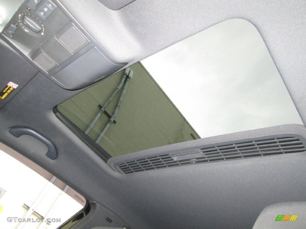 2008 Volkswagen GTI 2 Door Sunroof Photos