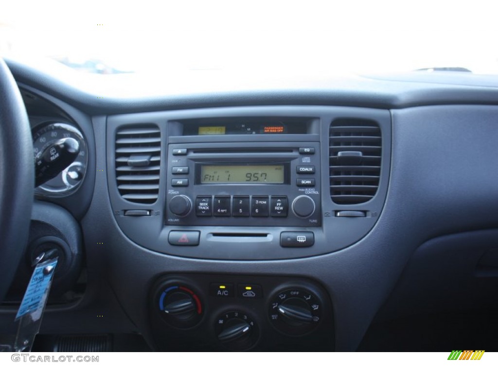 2008 Kia Rio Rio5 LX Hatchback Controls Photo #89665938