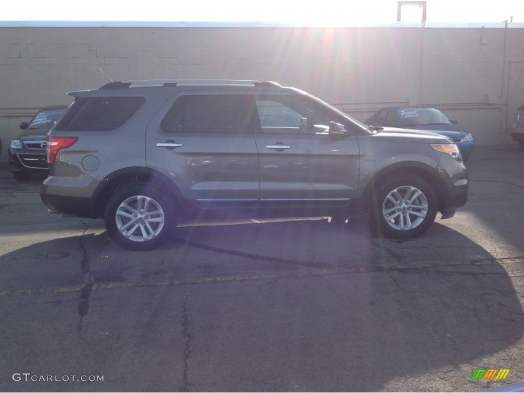 2012 Explorer XLT 4WD - Sterling Gray Metallic / Medium Light Stone photo #8