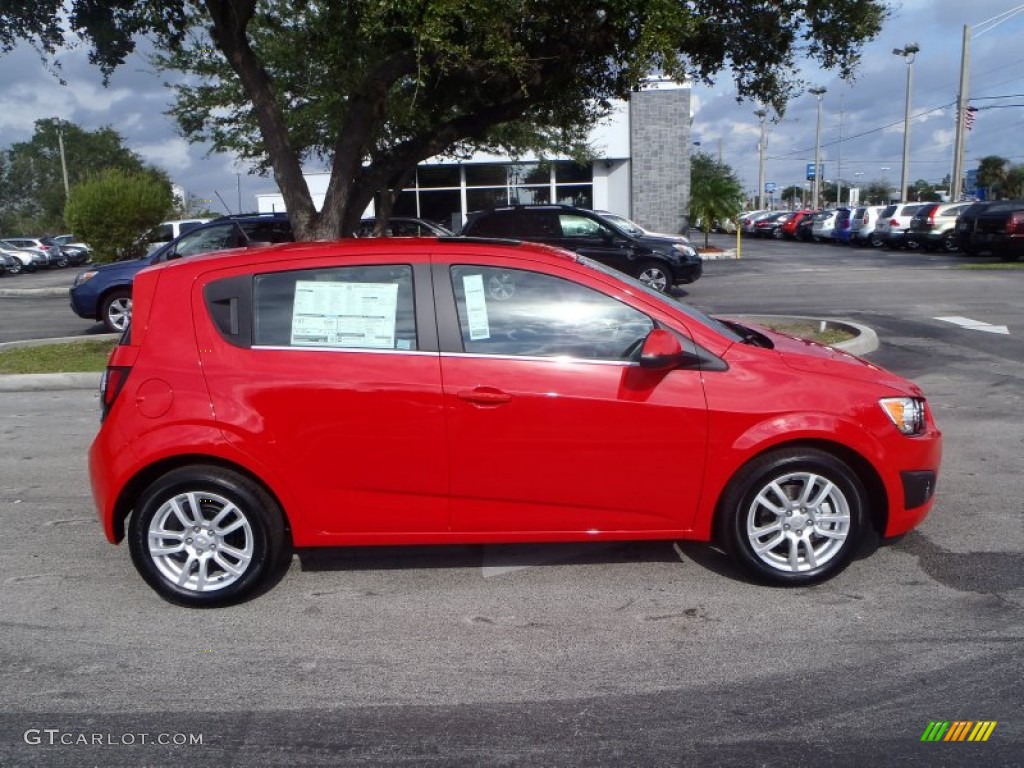 Red Hot 2014 Chevrolet Sonic LT Hatchback Exterior Photo #89678346