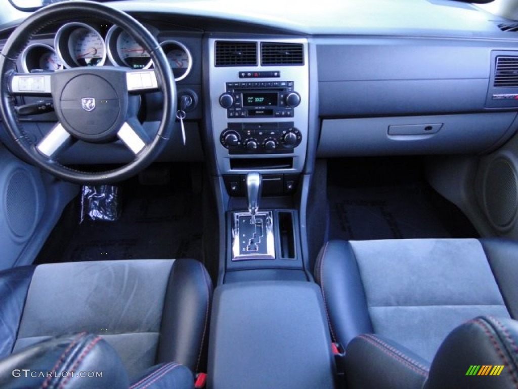 2006 Magnum SRT-8 - Inferno Red Crystal Pearl / Dark Slate Gray/Light Slate Gray photo #11