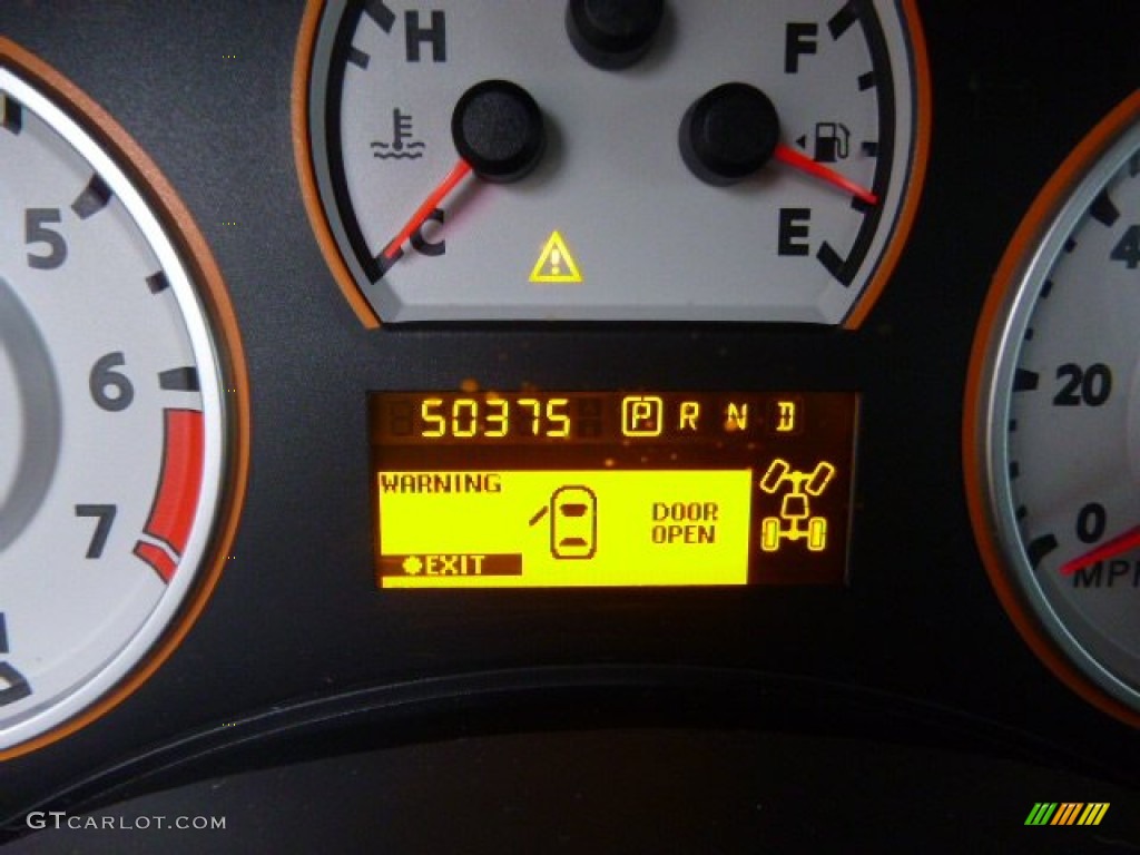 2010 Titan PRO-4X Crew Cab 4x4 - Blizzard White / Charcoal photo #19