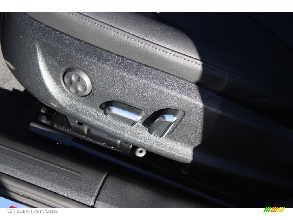 2014 A4 2.0T quattro Sedan - Ice Silver Metallic / Black photo #11