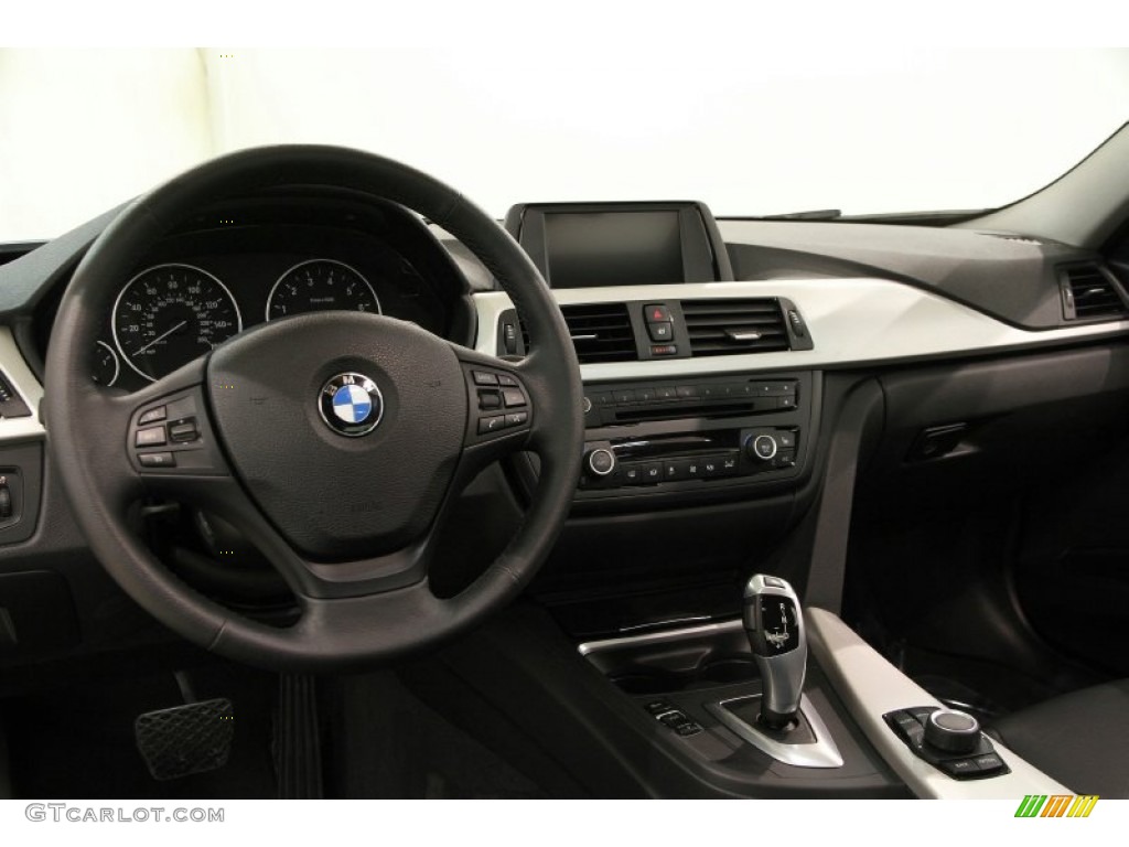 2013 BMW 3 Series 328i xDrive Sedan Black Dashboard Photo #89691894