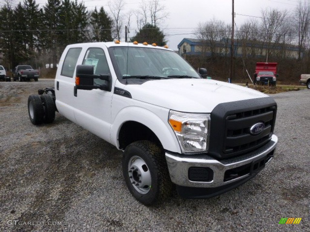 Oxford White 2014 Ford F350 Super Duty XL Crew Cab 4x4 Chassis Exterior Photo #89694275