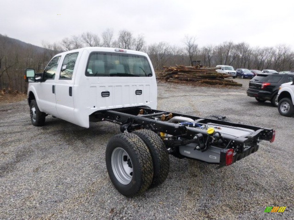 Oxford White 2014 Ford F350 Super Duty XL Crew Cab 4x4 Chassis Exterior Photo #89694366